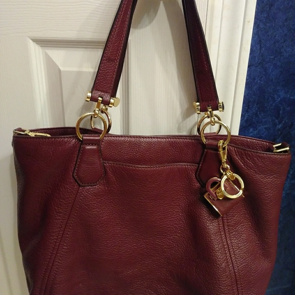 Purses - Picture 2 of 3
